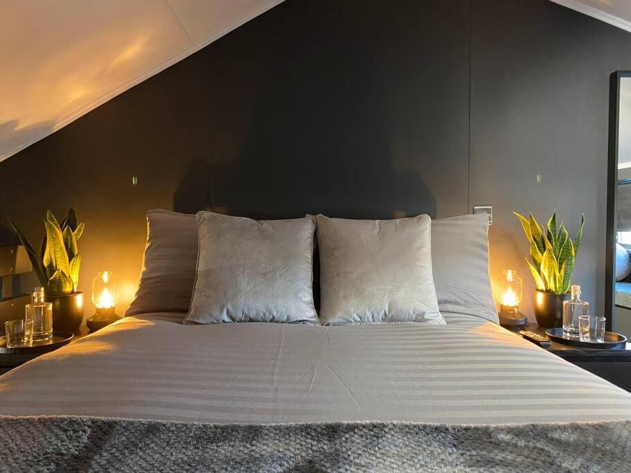 Seascape - Floating Home At Brighton Marina With Free Parking Extérieur photo